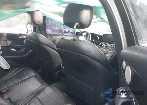 2016 Mercedes-Benz C 300 4Matic/Luxury 4Matic/Sport 4Matic from USA, damaged, VIN 55SWF4KB3GU159944